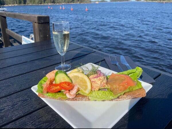 Sveriges godaste smörgås - sommaren 2014 på Axmar Brygga?