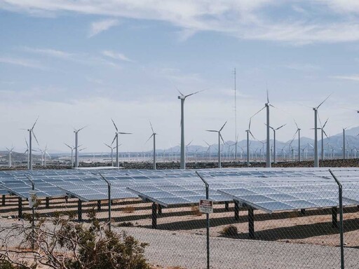Kan vi klara oss med enbart solenergi och vindkraft?