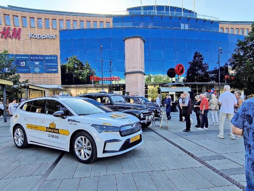 Gävle Taxi firade 100 år på Stortorget i Gävle