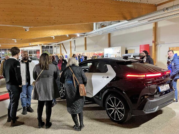 God och trivsam lansering av nya Toyota C-HR i Gävle